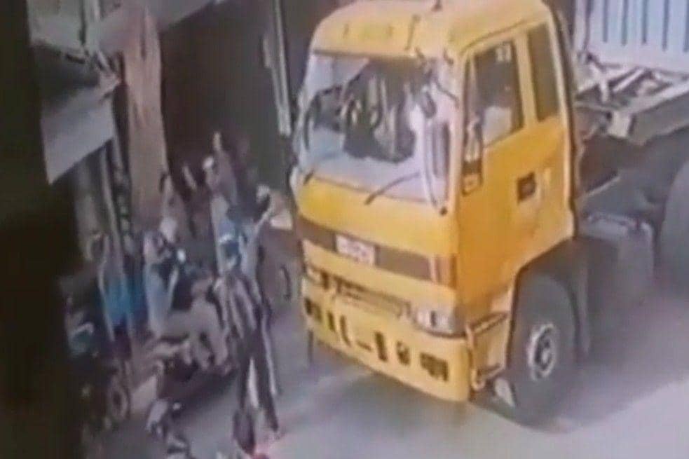 Viral Rombongan Pengiring Jenazah Keroyok Sopir Kontainer di Cilincing