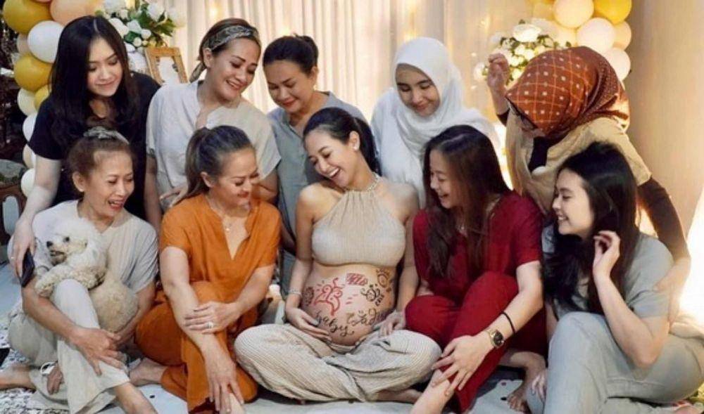 Baby shower Sylvia Fully (Instagram.com/sylvia_fully88/)