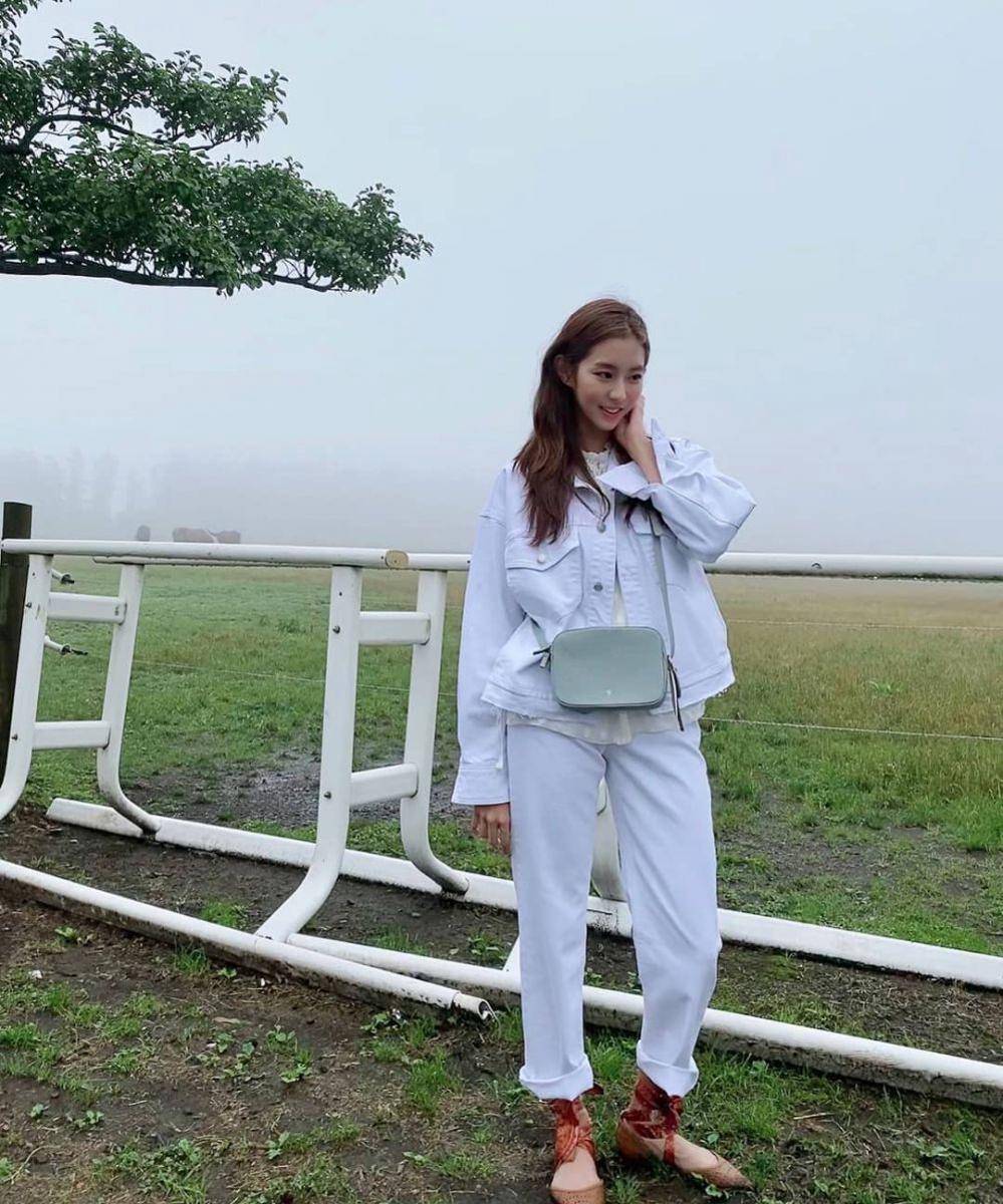 Uee (instagram.com/kim_uieing49)