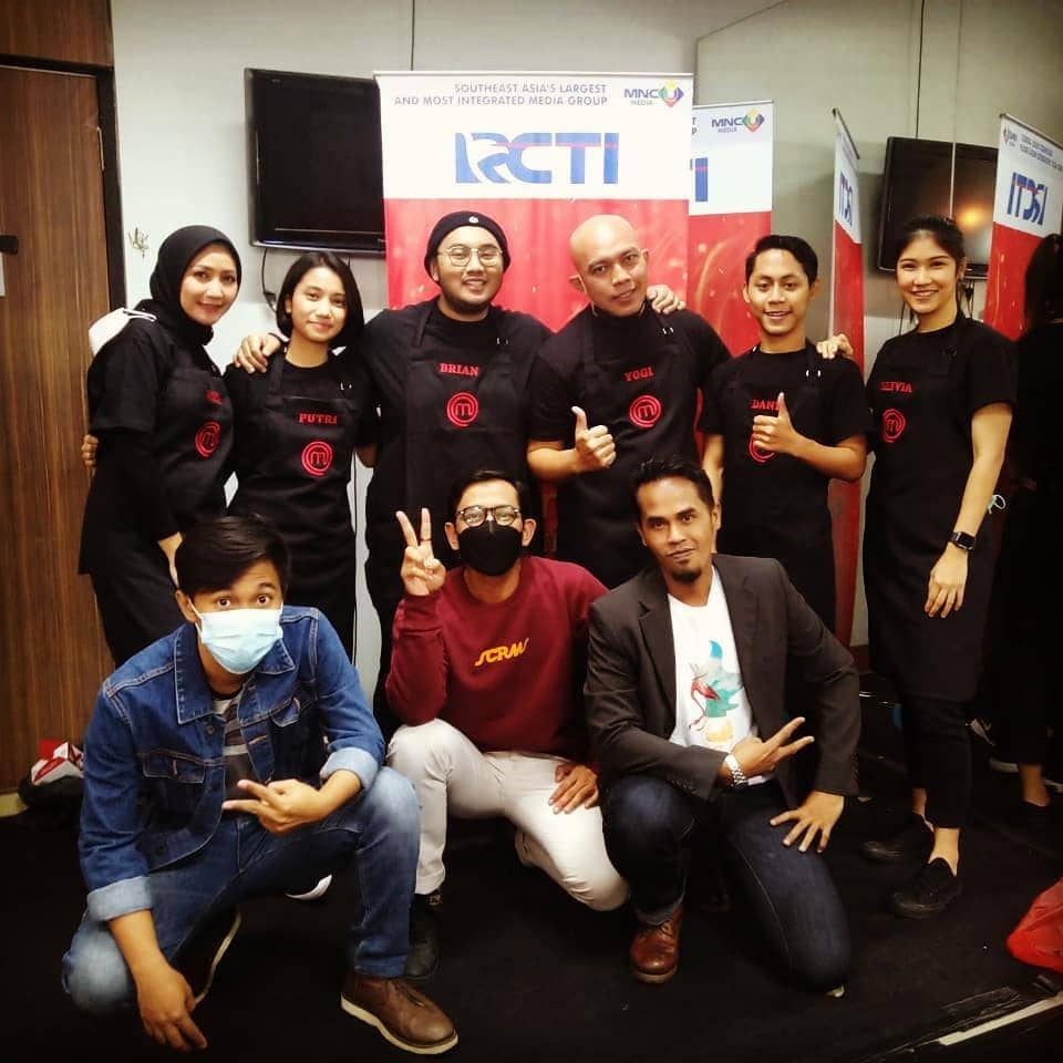 12 Potret Kedekatan Peserta MasterChef Indonesia 8, bak Keluarga!