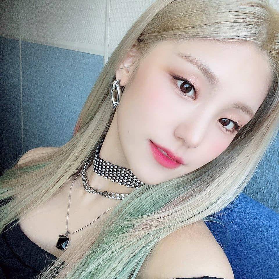 Yeji ITZY (instagram.com/hwangyeji.official)