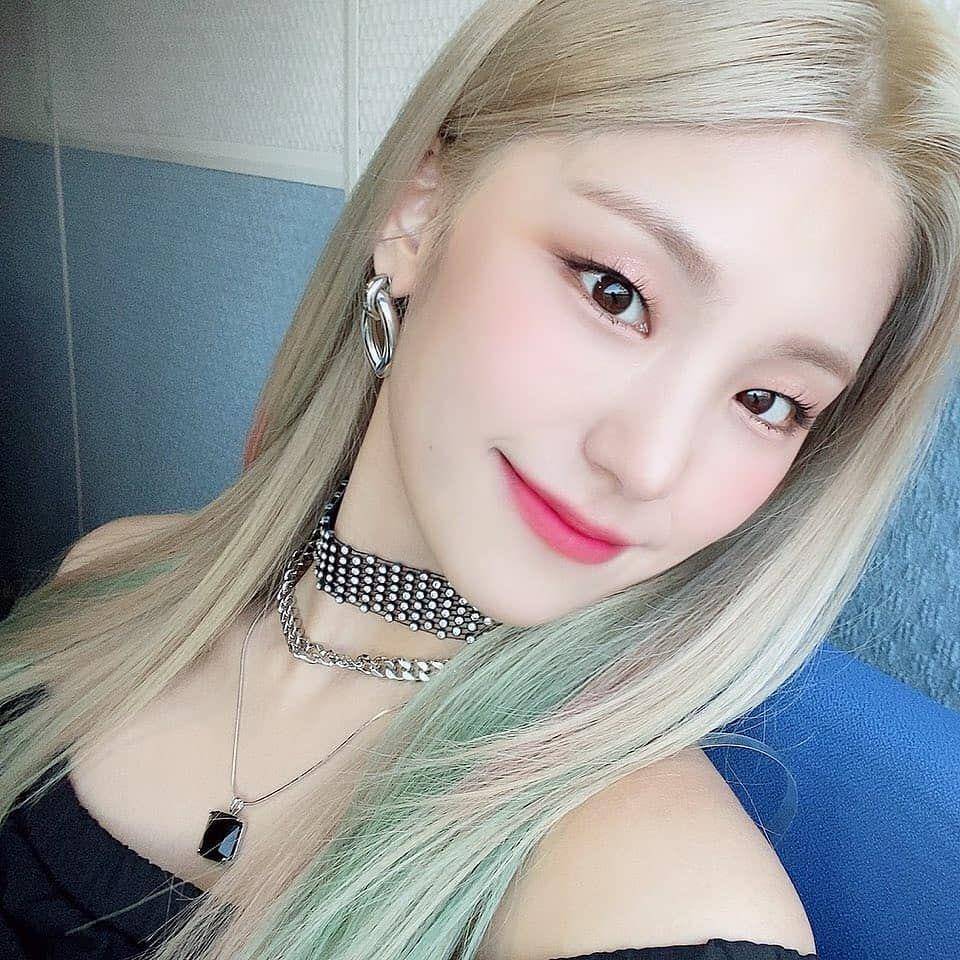 Yeji ITZY (instagram.com/hwangyeji.official)