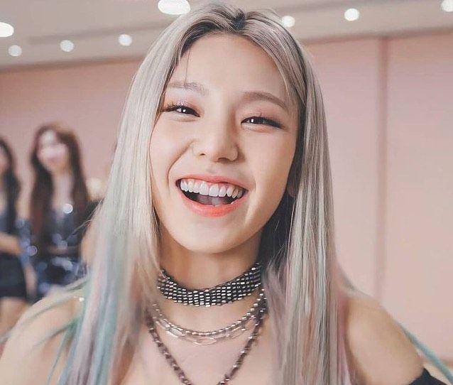 Yeji ITZY (instagram.com/hwangyeji.official)