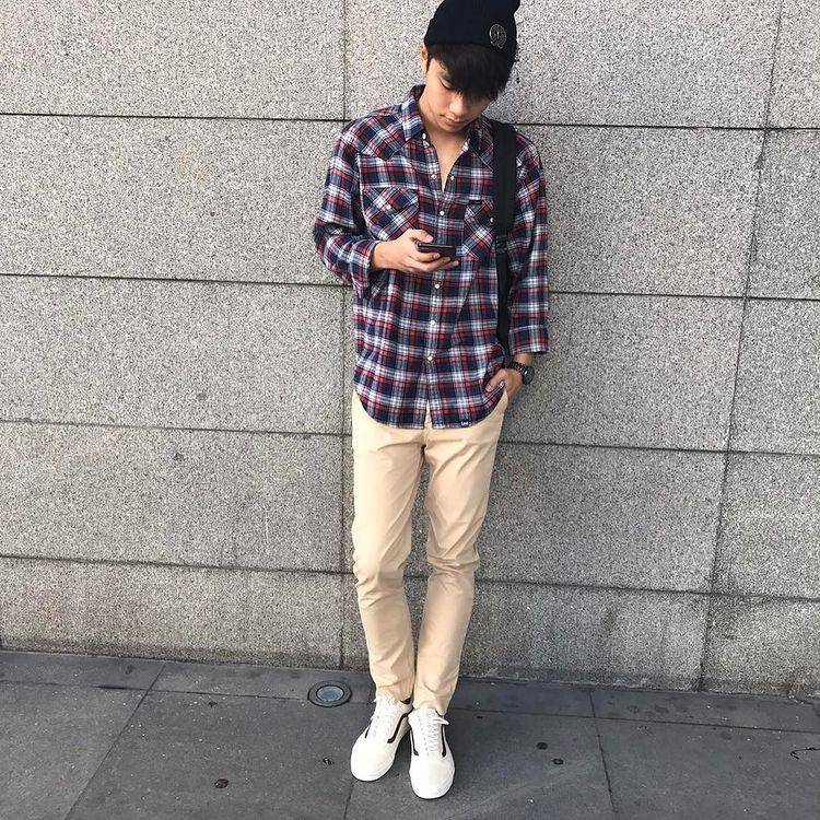 Style kemeja ala Ohm Pawat (instagram.com/ohmpawat)