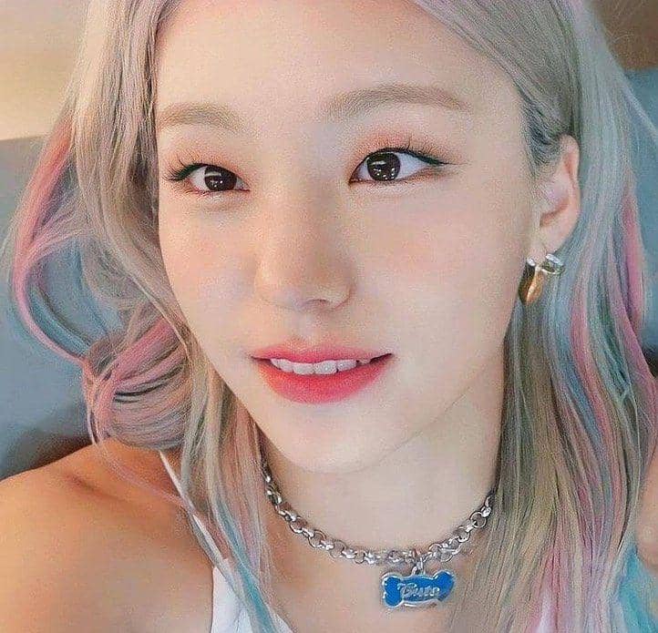 Yeji ITZY (instagram.com/hwangyeji.official)