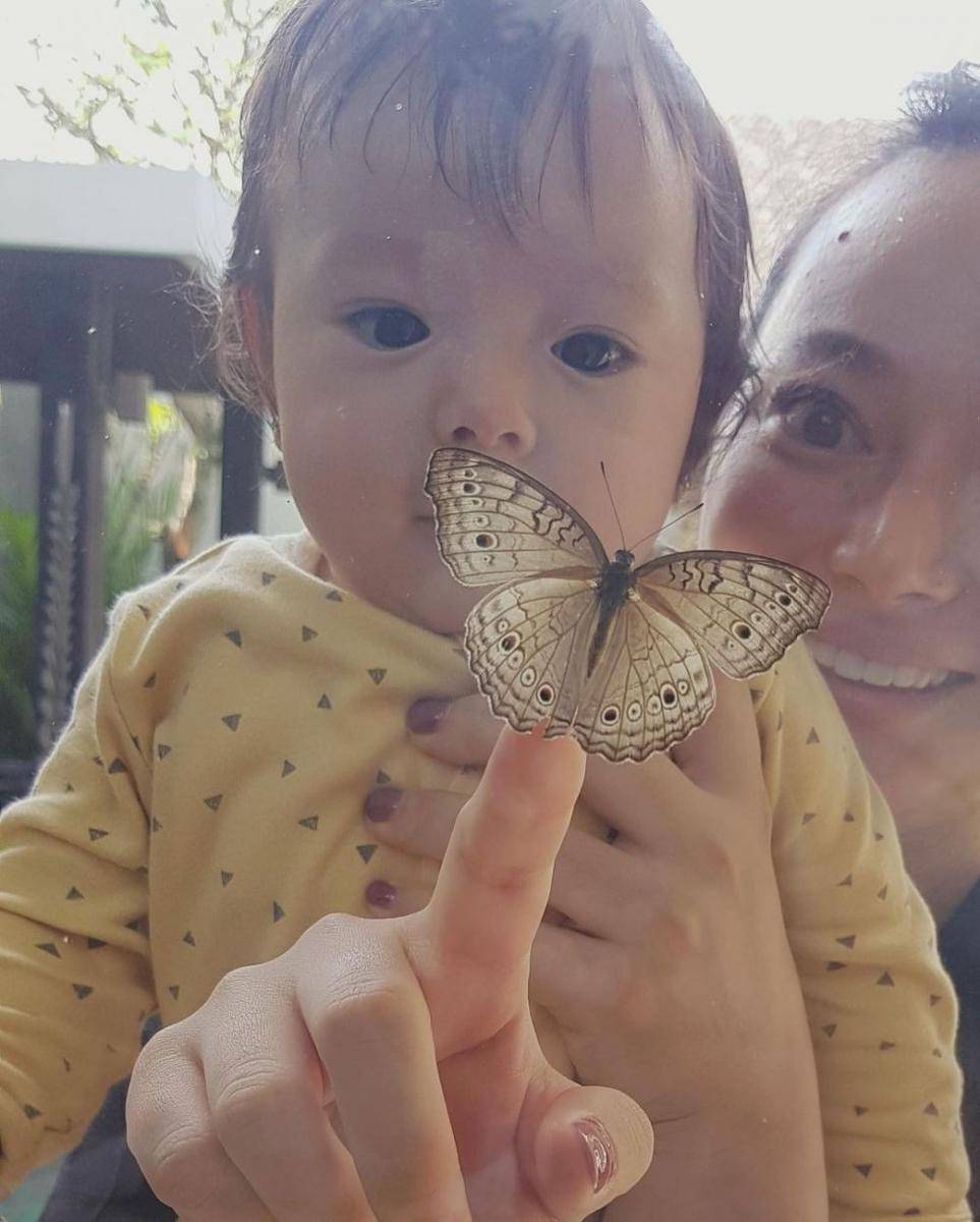 Asmirandah momong anak (instagram.com/asmirandah)