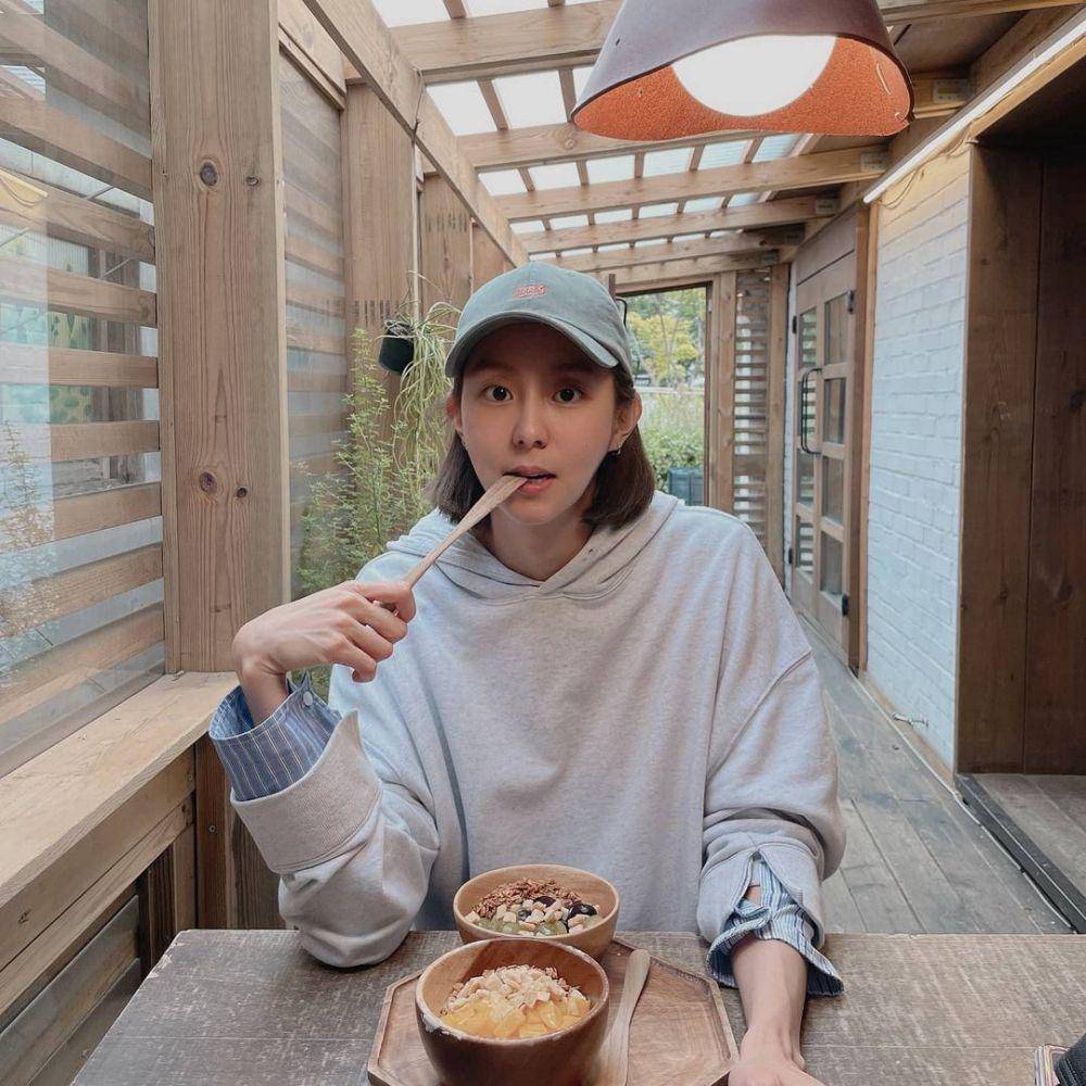 Uee (instagram.com/kim_uieing49)