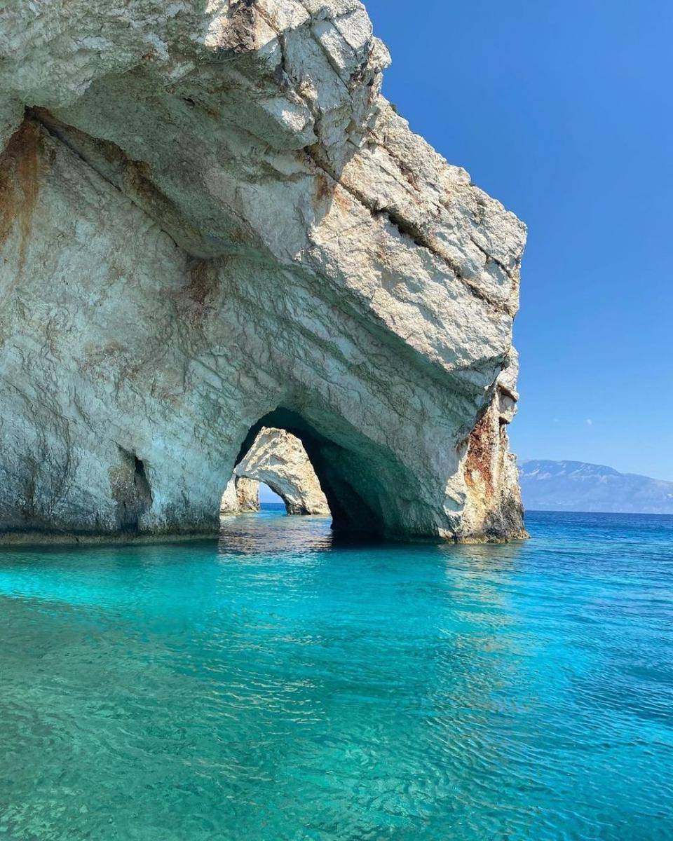 Blue Caves, Yunani (instagram.com/veronika_mrizova)