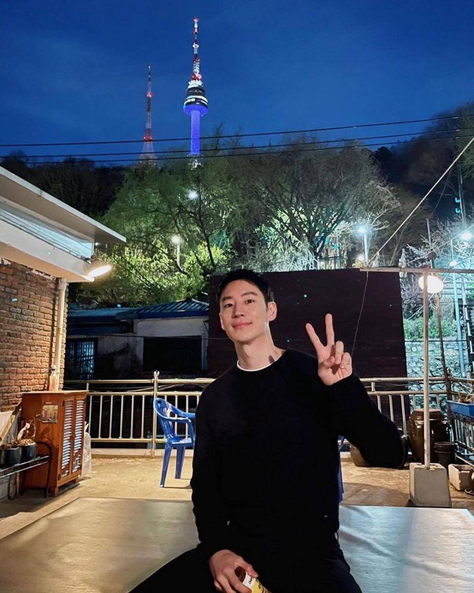 Lee Je Hoon (instagram.com/leejehoon_official)