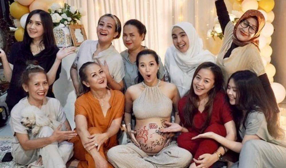 Baby shower Sylvia Fully (Instagram.com/sylvia_fully88/)