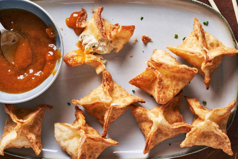 crab rangoon (delish.com)