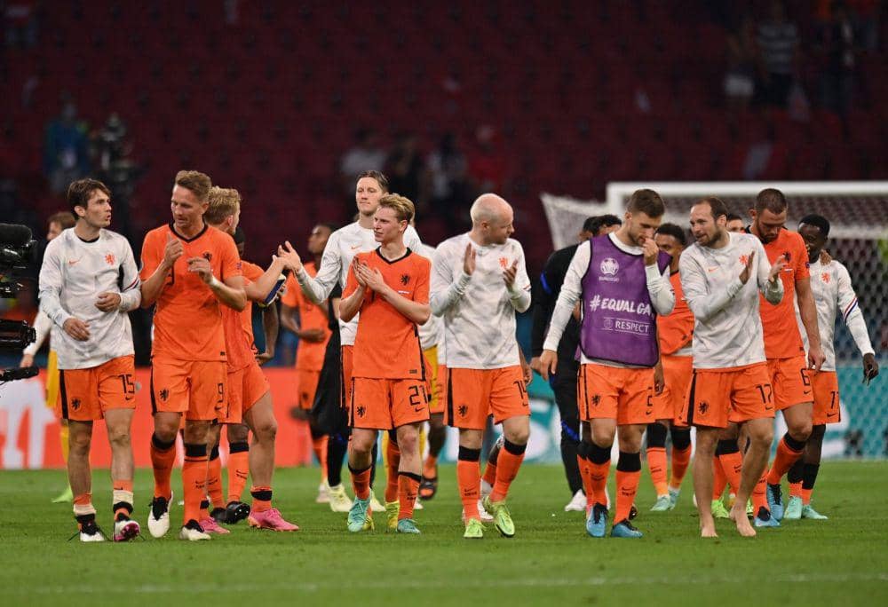 Skuad Belanda usai laga pertama (twitter.com/OnsOranje)