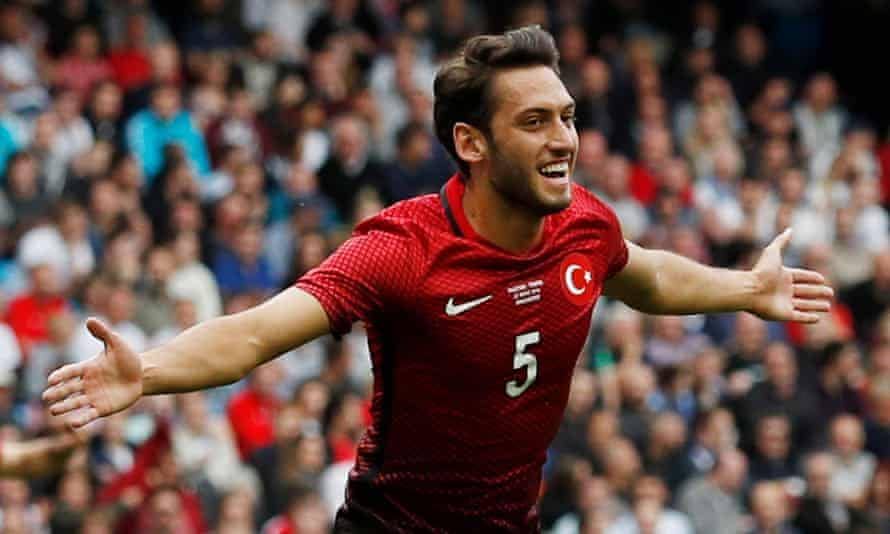 6 Pemain Berkebangsaan Turki yang Pernah Didatangkan oleh Inter Milan