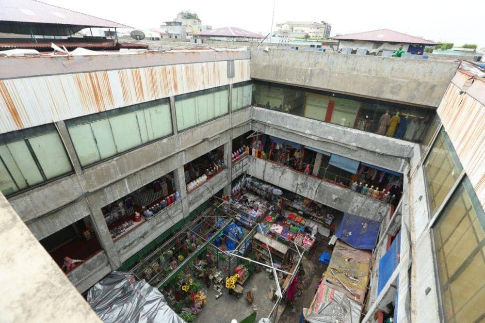 Diterpa Hujan dan Angin Kencang, Atap Pusat Pasar Medan Rusak