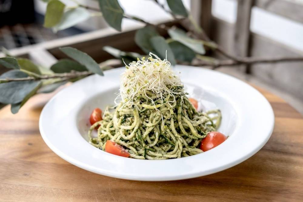 Tenang, parutan kejunya tidak terbuat dari susu hewan kok! (instagram.com/livingcafesg)