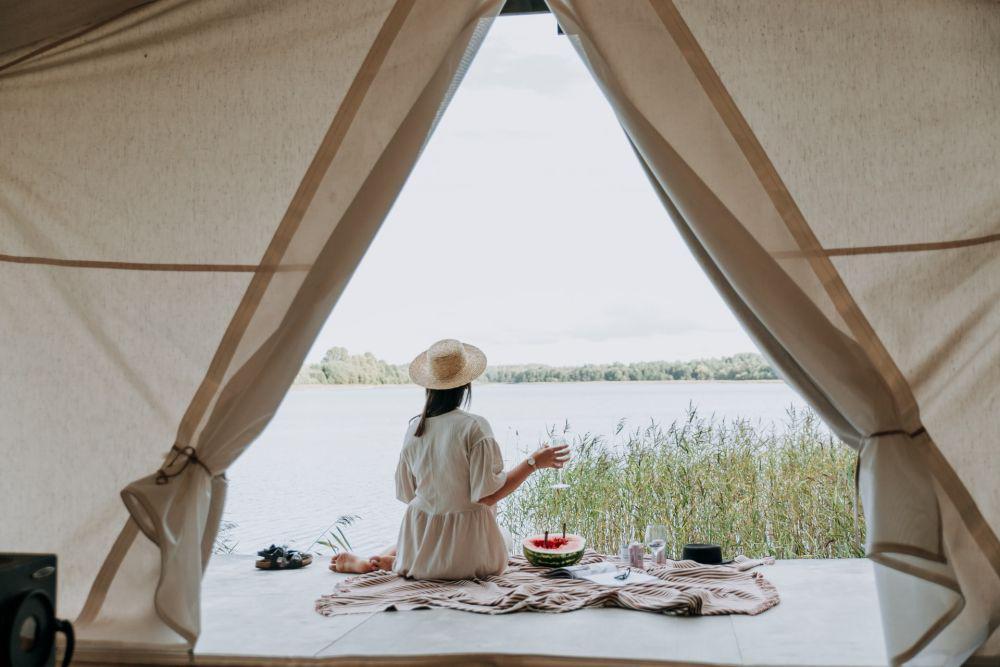 5 Vlog Slow Living yang Mengajarkan Hidup Tak Perlu Buru-buru