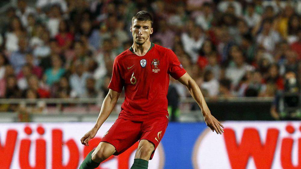 potret Ruben Dias bersama Timnas Portugal(slbenfica.pt)