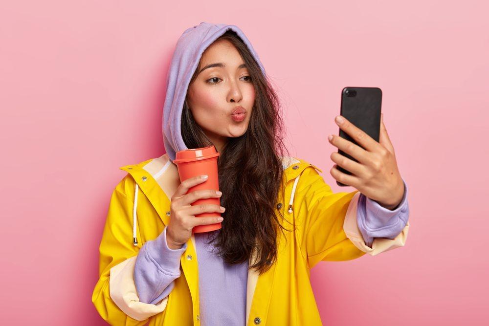 Perhatikan 4 Hal Ini Saat Cari HP dengan Kamera Selfie yang Kece