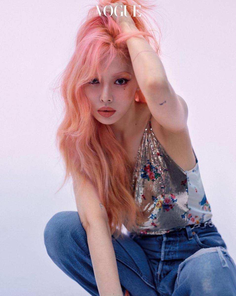 Hyuna (vogue.co.kr)