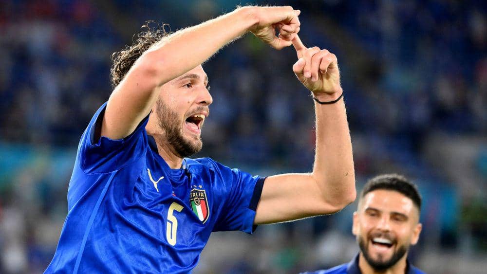Manuel Locatelli mencetak brace ke gawang Swiss (skysports.com)