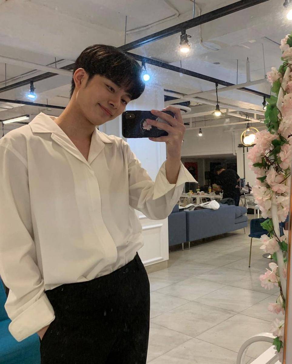Yoo Seon Ho (instagram.com/official_yooseonho)