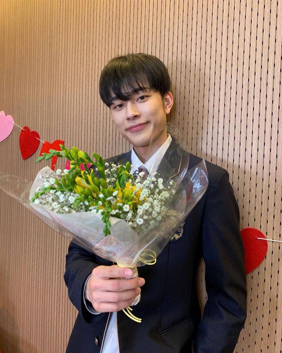 Yoo Seon Ho (instagram.com/official_yooseonho)