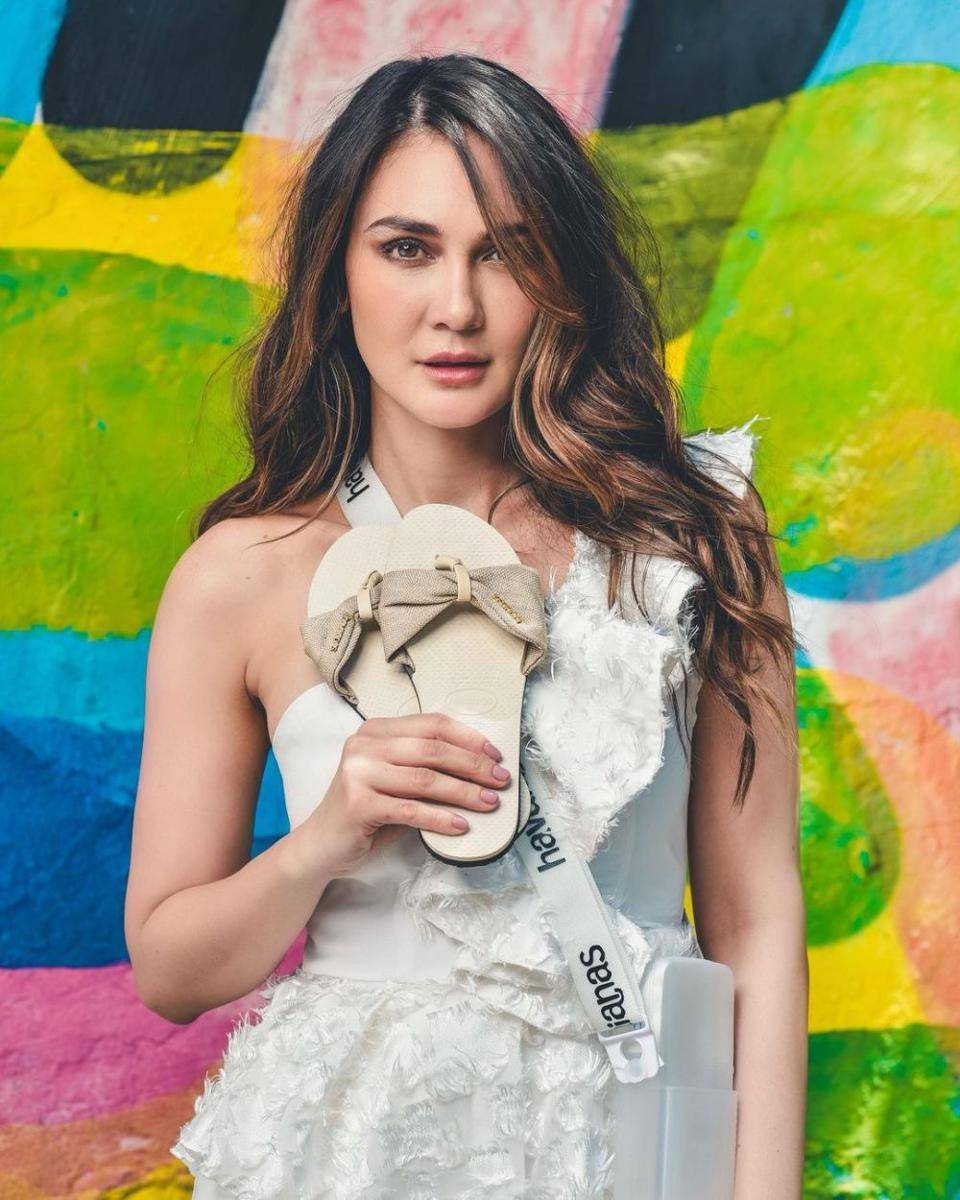 Luna Maya (instagram.com/lunamaya)
