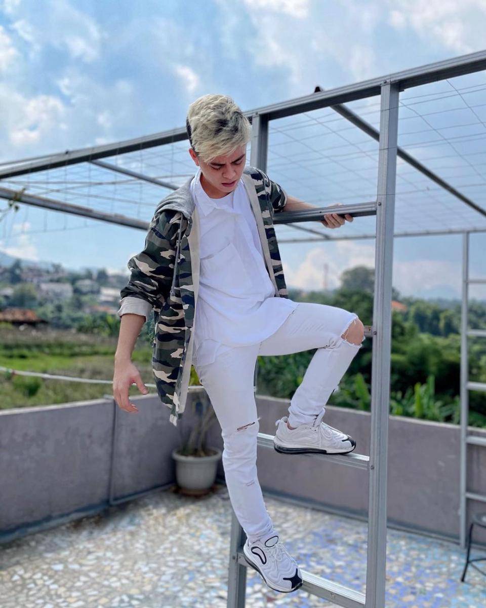 Fenly UN1TY (instagram.com/fenly_un1ty)