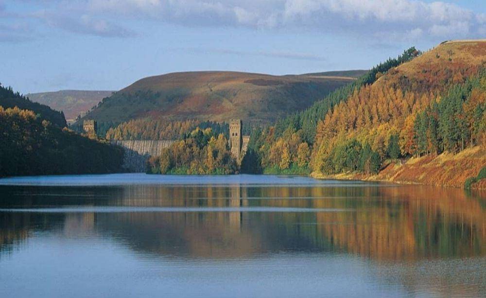 pesona Taman Nasional Peak District (Instagram.com/explorethe_world_00)