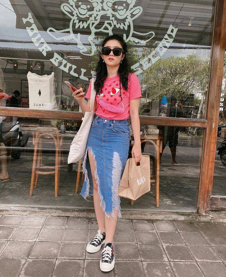 Febby (Instagram.com/febbyrastanty)