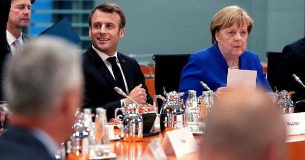 Presiden Prancis, Emmanuel Macron, dan Kanselir Jerman, Angela Merkel. (Twitter.com/ahval_en)