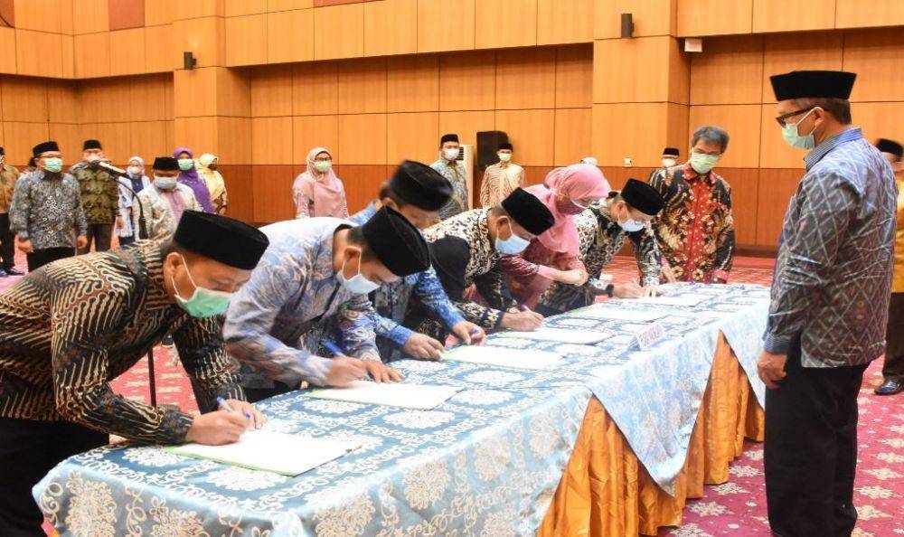 Pelantikan Pejabat Administrasi dan Pejabat Fungsional di lingkungan Badan Litbang dan Diklat, Senin (1/3/2021). (Dok. Balitbangdiklat.kemenag.go.id)