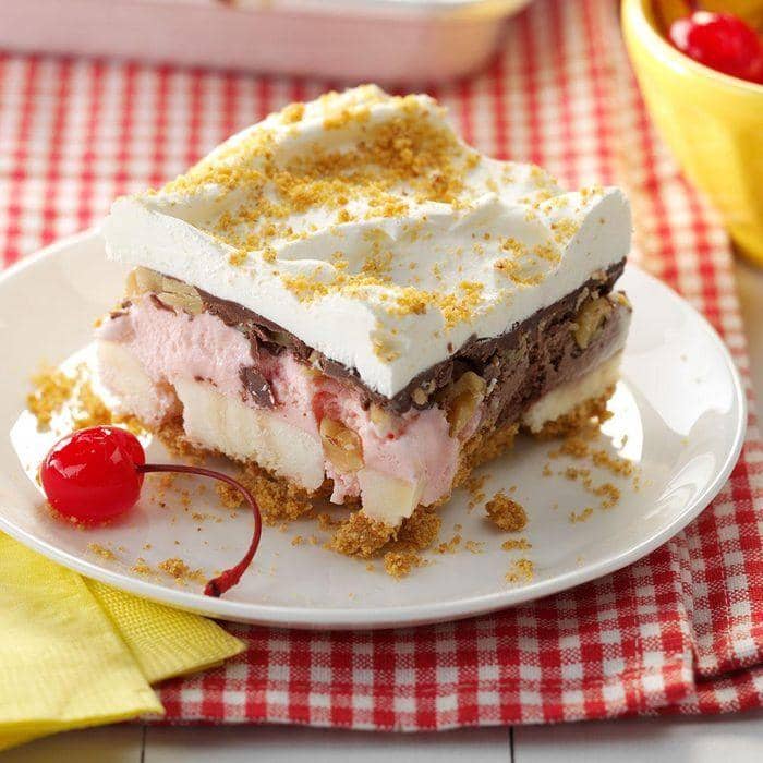 Frozen banana split (tasteofhome.com)