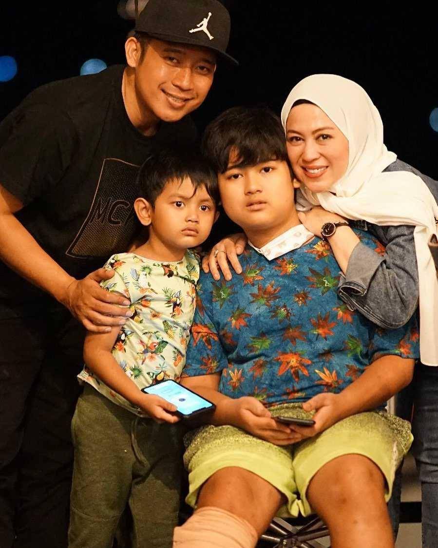 Keluarga Denny Cagur (instagram.com/dennycagur)