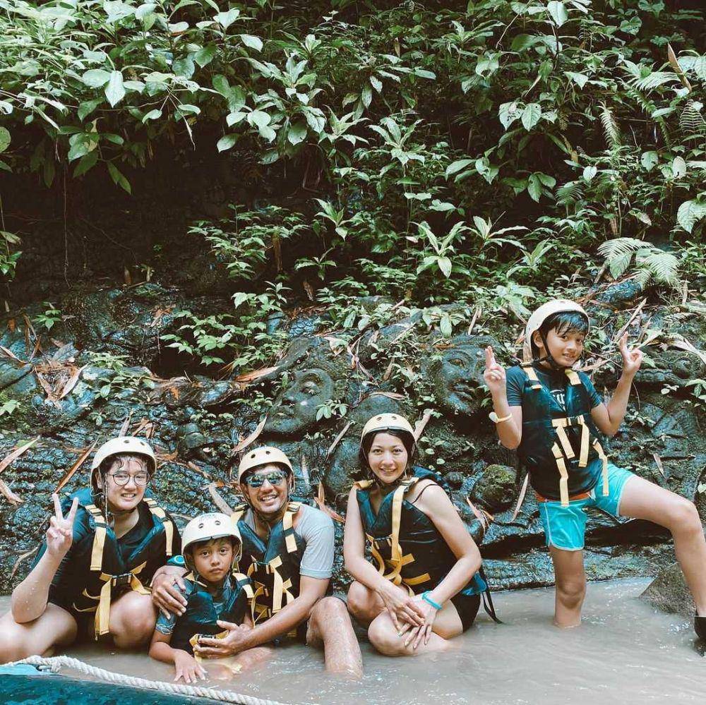 Hesti Purwadinata (instagram.com/hestipurwadinata)