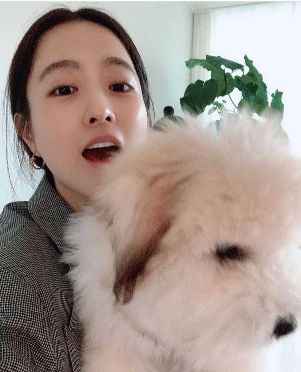 Park Bo Young (instagram.com/boyoung0212_official)