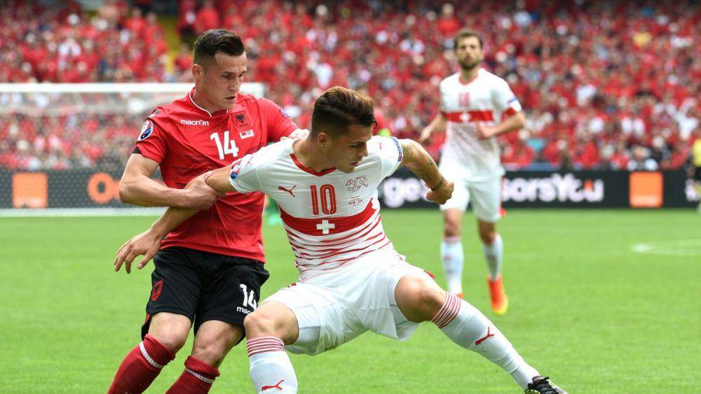 Xhaka bersaudara (90min.com)