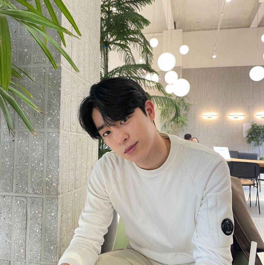 Lee Chan Hyung (instagram.com/nakktaa_)