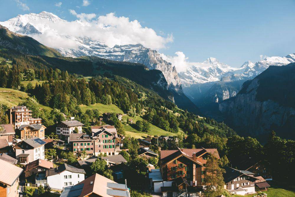 Lauterbrunnen, Swiss (unsplash.com/Yura Lytkin)