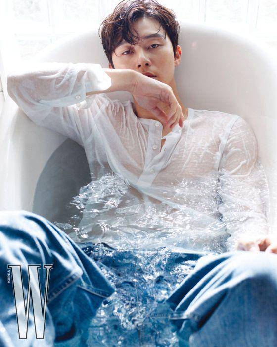 Park Seo Joon (wkorea.com)