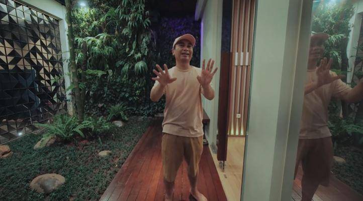 rumah Raditya Dika (Youtube.com/Raditya Dika)