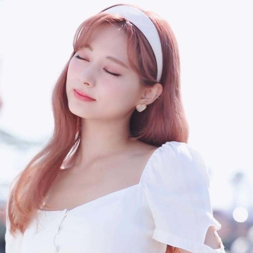 Tzuyu TWICE (instagram.com/queentzuyu)