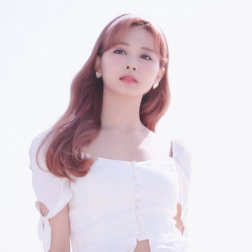 Tzuyu TWICE (instagram.com/queentzuyu)
