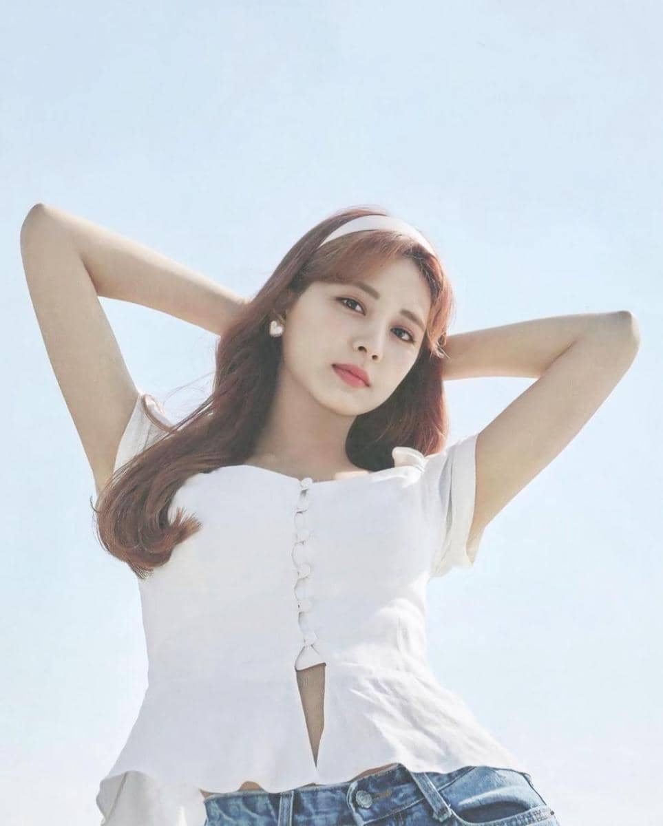 Tzuyu TWICE (instagram.com/queentzuyu)