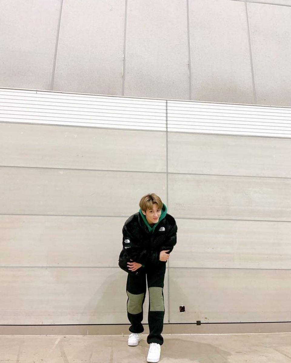 Mark NCT (instagram.com/onyourm_ark)
