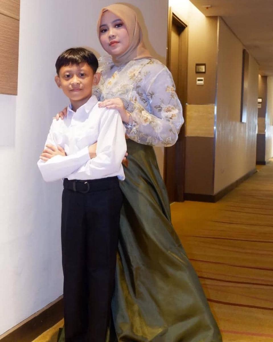 Selfi LIDA dan adik cowoknya (instagram.com/lida_selfi07)