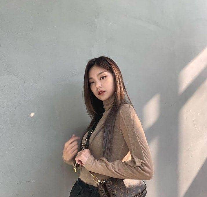 Yeji ITZY (instagram.com/hwangyeji.official)