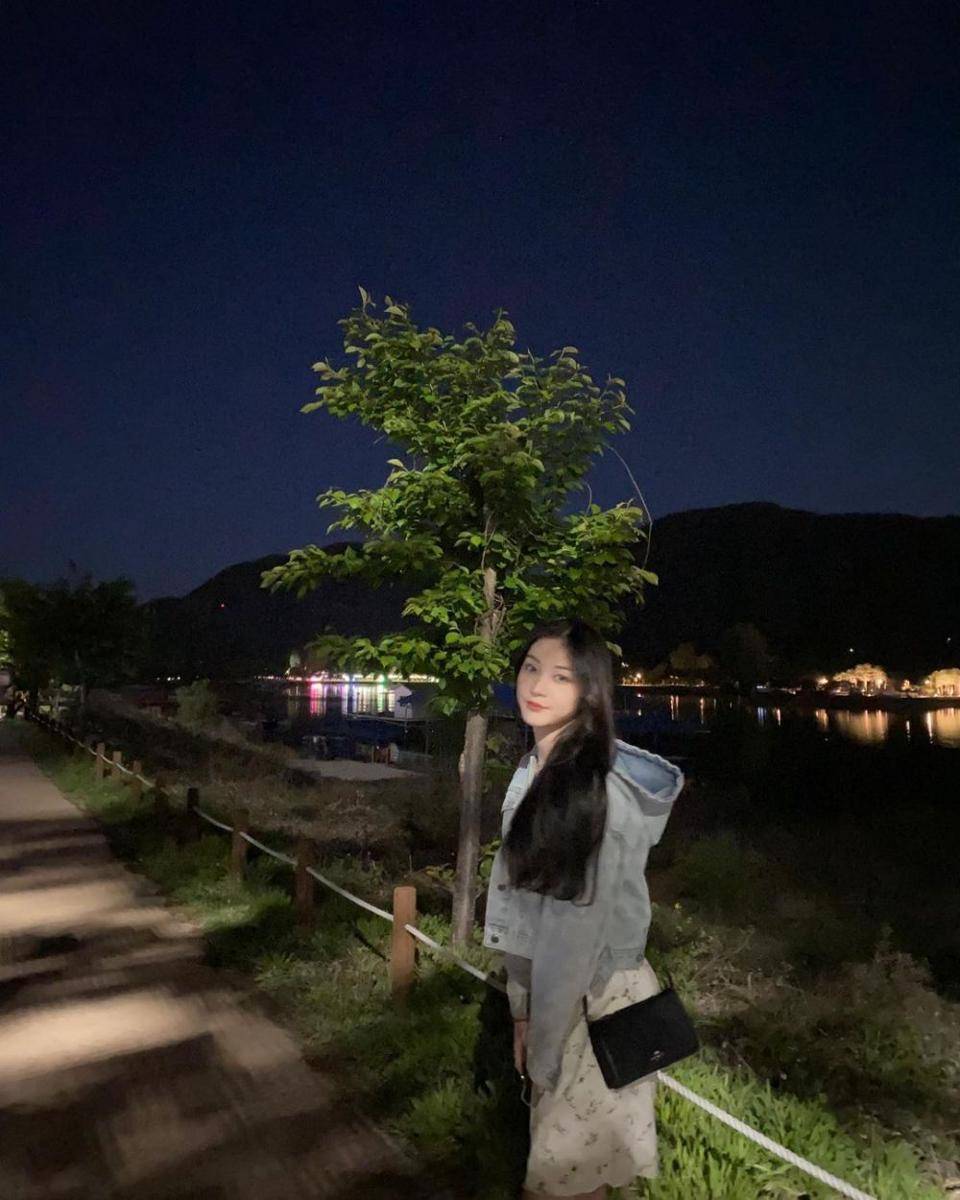 Bomin REDSQUARE (instagram.com/in__spring)