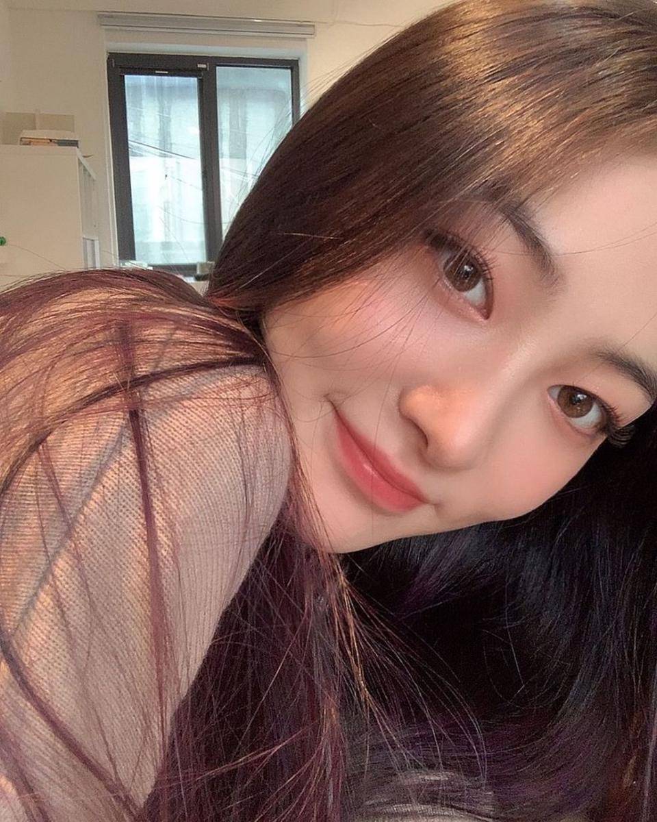 Bomin REDSQUARE (instagram.com/in__spring)