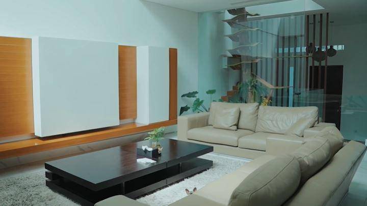 rumah Raditya Dika (Youtube.com/Raditya Dika)